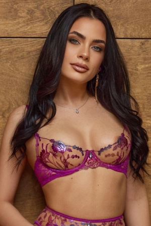 Eastern European busty brunette BONNIE Notting Hill W2 24/7 (24 hour) London escorts agency girl